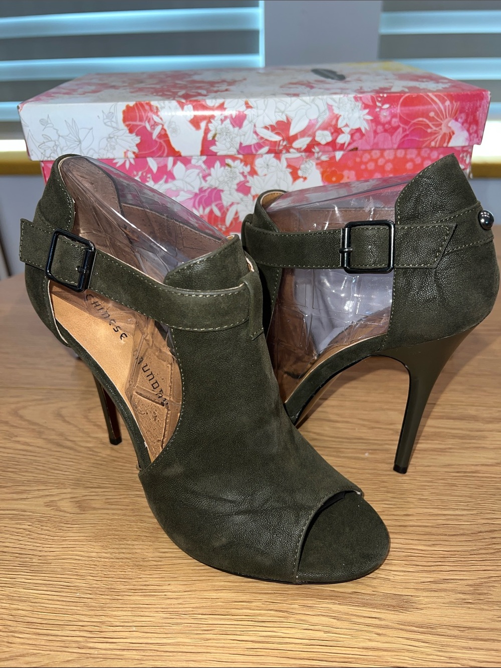 NIB Chinese Laundry Olive Green Suede Peep-Toe Heels with Ankle Strap US 9